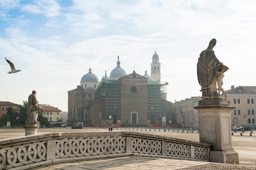 Myplace Prato Della Valle Apartments ปาโดวา ภายนอก รูปภาพ
