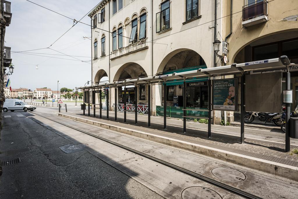 Myplace Prato Della Valle Apartments ปาโดวา ภายนอก รูปภาพ